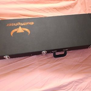 Guitar hard case